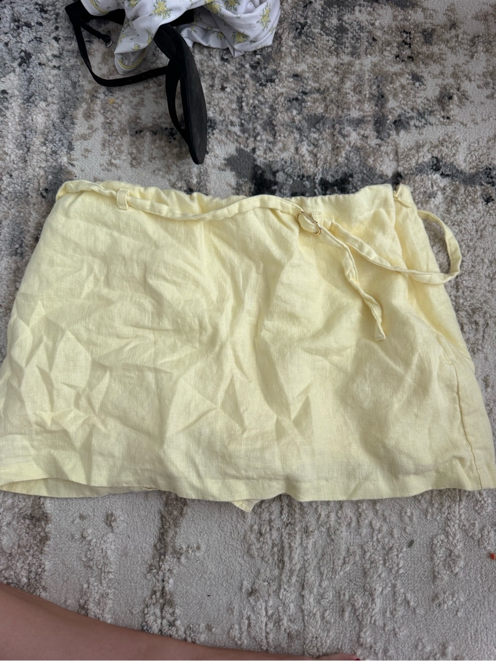 Abercrombie & Fitch Light Yellow Linen Mini Skirt